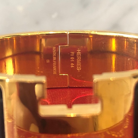 🧡SOLD🧡Hermes Clic Clac H Bracelet PM Wide Black - Picture 4 of 9